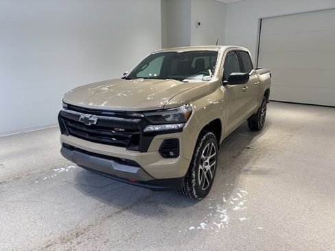 Certified 2023 Chevrolet Colorado Z71 w/ Z71 Convenience Package 2 image 3