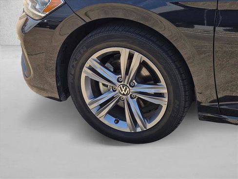 Used 2024 Volkswagen Jetta SE FWD image 22
