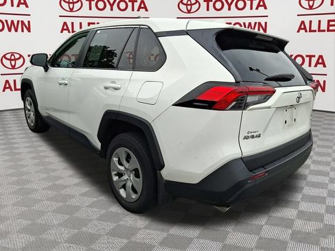 Used 2023 Toyota RAV4 LE AWD/4WD image 4