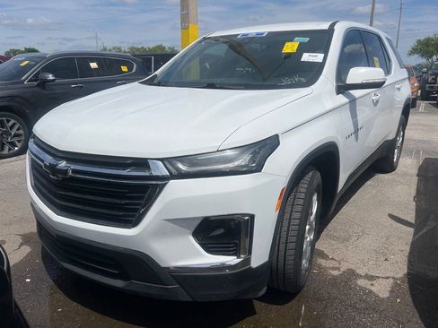 Used 2023 Chevrolet Traverse LS w/ Safety Package image 2