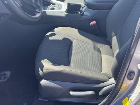 Used 2025 Toyota RAV4 LE AWD/4WD image 17