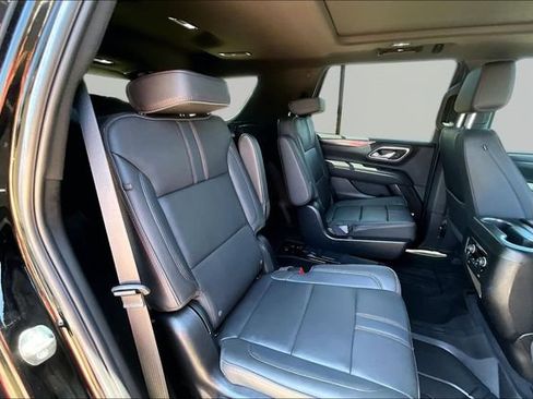 Used 2024 Chevrolet Tahoe RST w/ Luxury Package AWD/4WD image 28