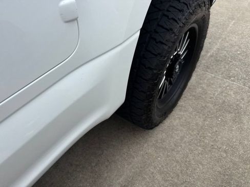 Used 2021 Ford F350 Platinum AWD/4WD image 7