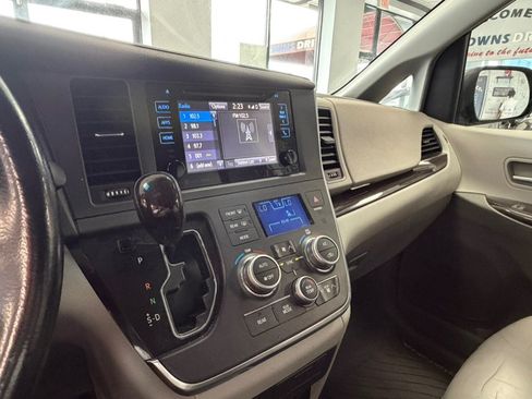 Used 2016 Toyota Sienna XLE w/ XLE Navigation Package AWD/4WD image 72