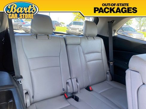 Used 2016 Honda Pilot Touring image 9