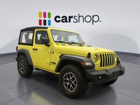 Used 2024 Jeep Wrangler Sport image 5