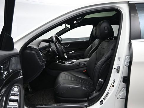 Used 2019 Mercedes-Benz S 560 4MATIC Sedan image 22
