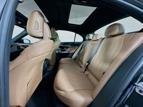 Used 2024 Mercedes-Benz E 350 4MATIC Sedan image 26