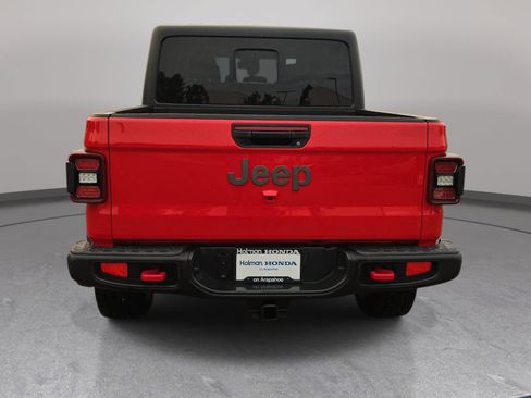 Used 2024 Jeep Gladiator Rubicon w/ Technology Group AWD/4WD image 7
