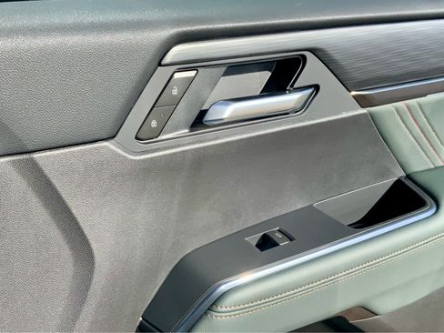 New 2026 GMC Acadia AT4 w/ LPO, Floor Liner Package image 57