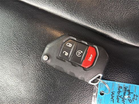 Used 2022 Jeep Wrangler Unlimited Rubicon w/ Cold Weather Group image 26