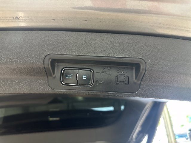 Used 2023 Ford Explorer XLT w/ Equipment Group 202A AWD/4WD image 30