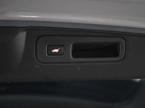 Used 2023 Honda Passport EX-L image 11