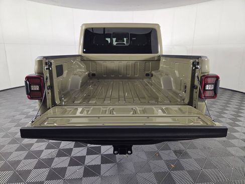 New 2026 Jeep Gladiator Mojave AWD/4WD image 18