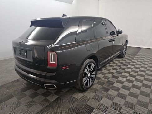 Used 2019 Rolls-Royce Cullinan AWD/4WD image 2