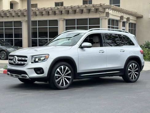 Used 2021 Mercedes-Benz GLB 250 image 4