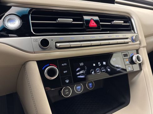 New 2026 Genesis G70 2.5T RWD image 33