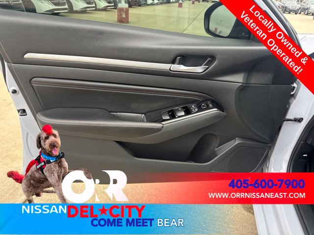 Used 2023 Nissan Altima 2.5 SR w/ SR Premium Package FWD image 17