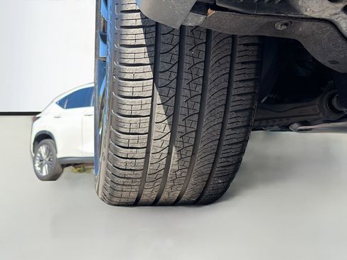 Used 2024 Land Rover Range Rover Sport SE image 46