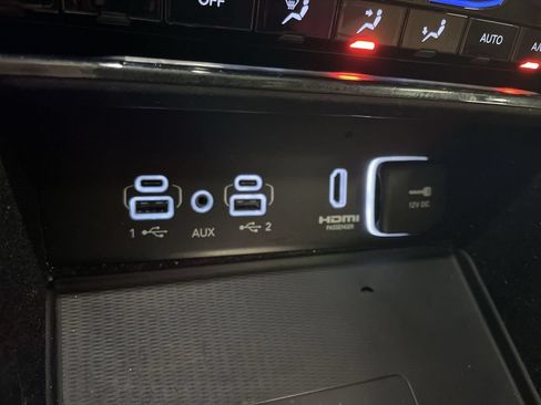 Used 2022 Jeep Grand Cherokee L Summit AWD/4WD image 36