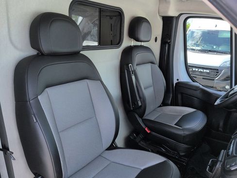 Used 2025 RAM ProMaster 3500 w/ Convenience Group FWD image 16