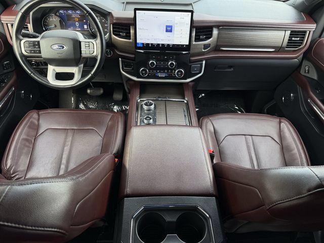 Used 2024 Ford Expedition Max Limited AWD/4WD image 12