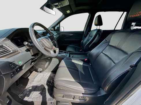Used 2023 Honda Passport TrailSport image 16