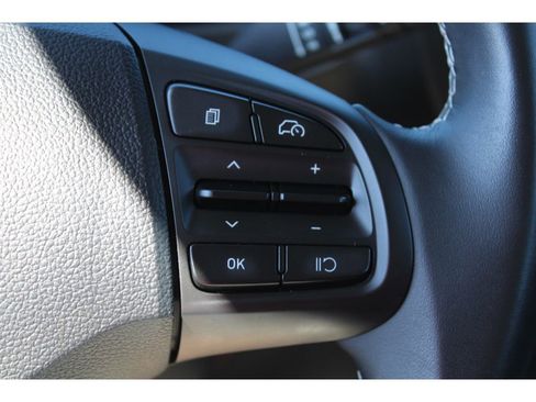 Used 2024 Hyundai Venue Limited image 22