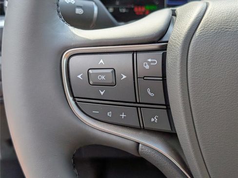 New 2026 Lexus UX 300h AWD image 18