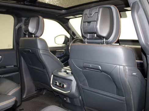 New 2026 Ford Expedition Tremor image 34