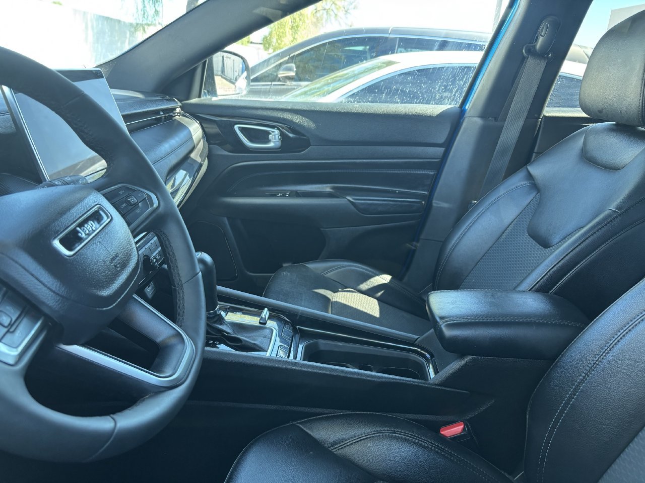 Used 2026 Jeep Compass Latitude AWD/4WD image 10