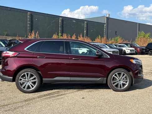 Used 2023 Ford Edge Titanium w/ Equipment Group 301A AWD/4WD image 6