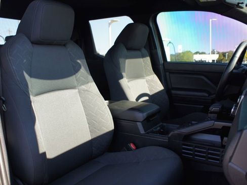 Used 2024 Toyota Tacoma SR image 19