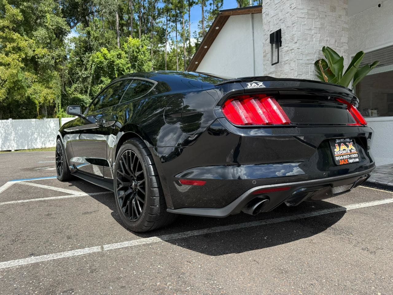 Used 2016 Ford Mustang GT Premium w/ Enhanced Security Package RWD image 3