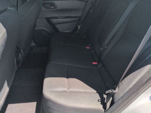 Used 2024 Nissan Rogue S FWD image 19