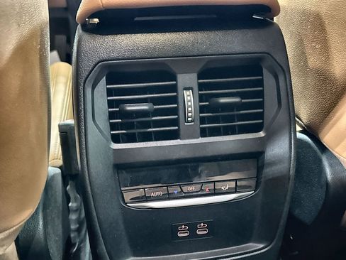 Used 2025 BMW 330i 330i Convenience image 29