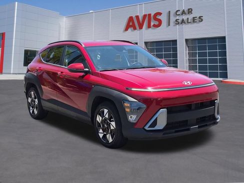 Used 2025 Hyundai Kona SEL FWD image 3