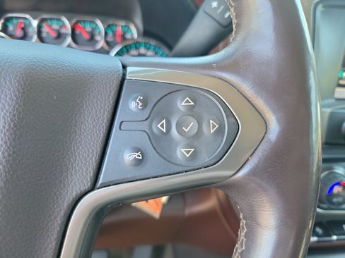 Used 2017 Chevrolet Silverado 1500 High Country image 19