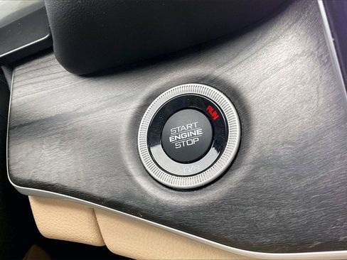 Certified 2022 Jeep Grand Cherokee Limited image 29