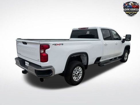 Used 2025 Chevrolet Silverado 2500 LT w/ Convenience Package AWD/4WD image 6