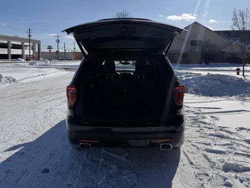 Used 2017 Ford Explorer Sport w/ Equipment Group 401A image 8