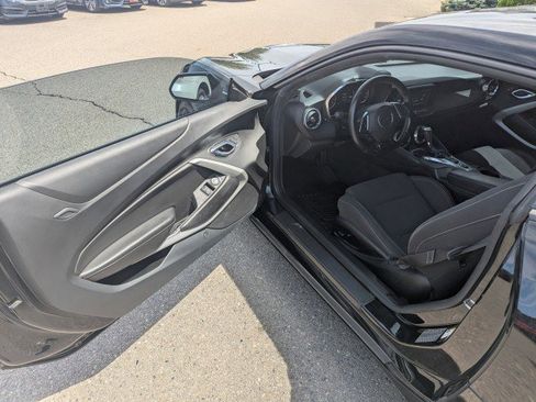 Used 2018 Chevrolet Camaro LT w/ RS Package RWD image 8