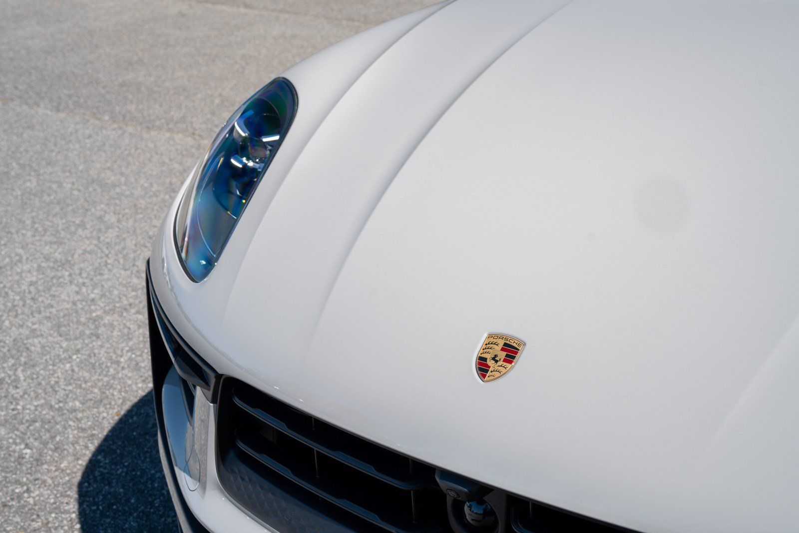 Certified 2026 Porsche Macan AWD/4WD image 18