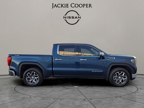 Used 2022 GMC Sierra 1500 SLT w/ SLT Convenience Package image 6