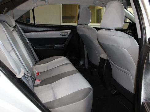 Used 2017 Toyota Corolla LE FWD image 30