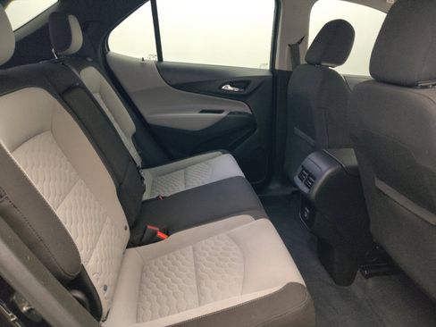 Used 2020 Chevrolet Equinox LS FWD image 19