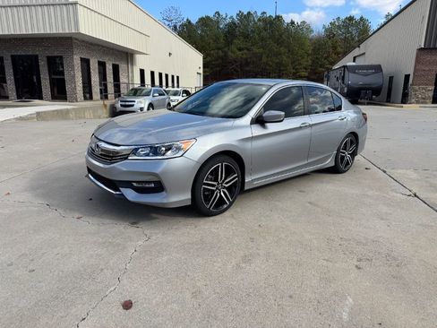 Used 2017 Honda Accord Sport Special Edition image 1