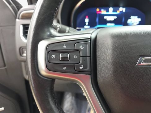 Used 2022 Chevrolet Tahoe Z71 w/ Luxury Package AWD/4WD image 17