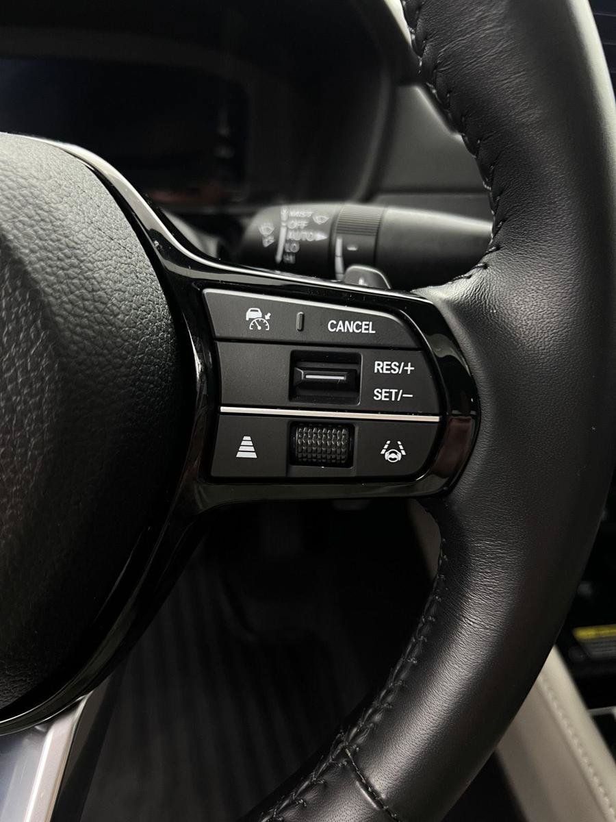 Used 2024 Honda Accord Touring image 10
