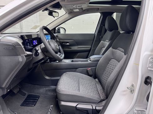 New 2026 Nissan Kicks SV w/ SV Premium Package image 11